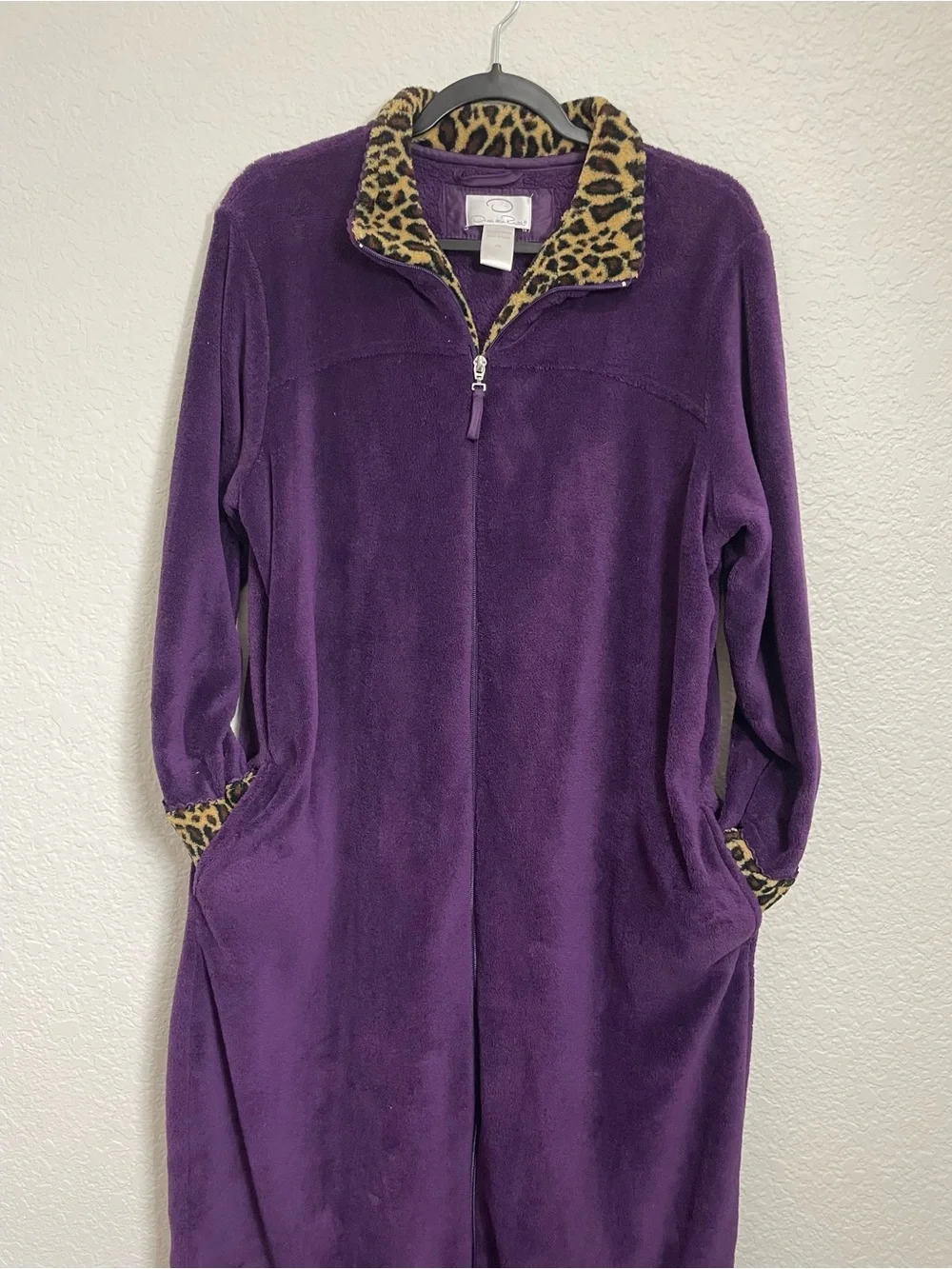 Oscar de la Renta Purple Fleece Robe Leopard Trim Large Vintage 2012